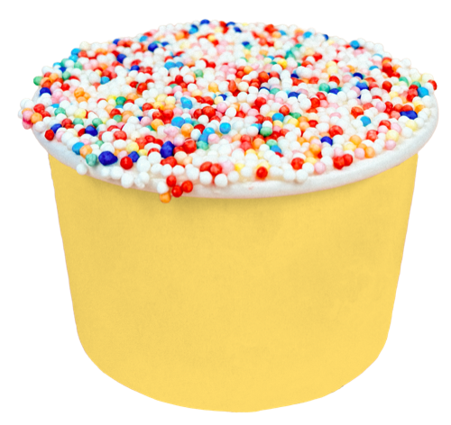 Dot Cake im gelben Becher mit Mascarponecreme und bunten Zuckerperlen